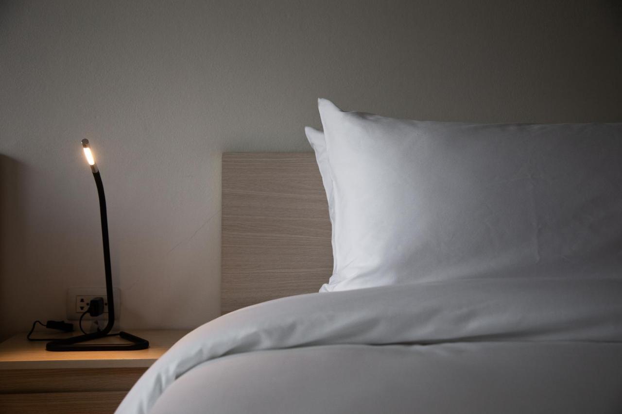 Kos Hotel Suvarnabhumi Airport -Sha Extra Plus Bangkok Bagian luar foto