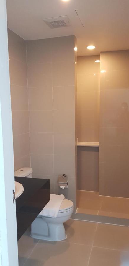 Kos Hotel Suvarnabhumi Airport -Sha Extra Plus Bangkok Bagian luar foto